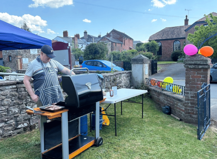 Raglan Baptist Church awards community heroes