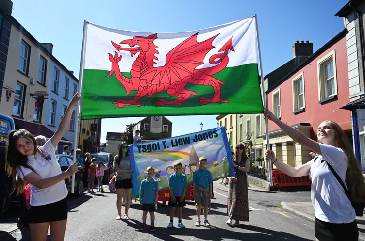 Pupils parade Eisteddfod