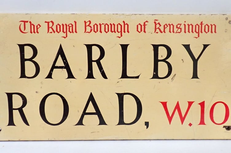 Kensington Painted Street Sign