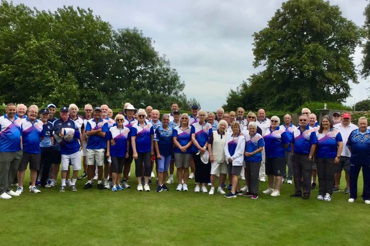 Abergavenny and Dunvant bowlers played a friendly at Swansea Bowls Club
