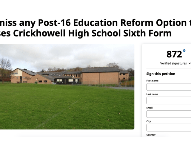 More than 870 sign petition opposing closure of Crickhowell sixth form