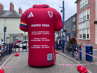 

WATCH: Welsh Ladies football shirt runs riot in Aber 