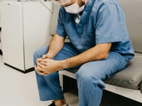 Unite threatens NHS strikes over pay