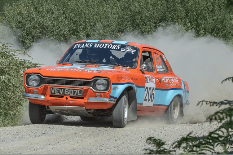 Dave Hopkins powers through the dust in the Nicky Grist Stages
