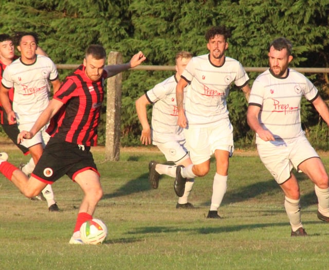Goytre go top with three from three