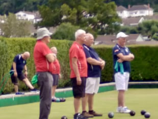 Gilwern bowlers down Oakdale 96-43 