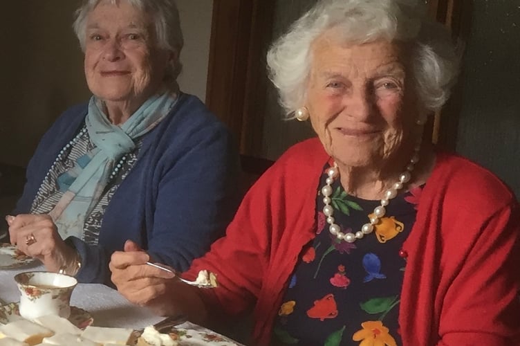 Dilys Sayce and Brenda Harris (left)