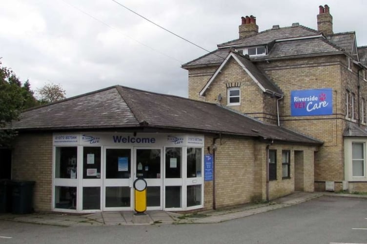 Riverside vets