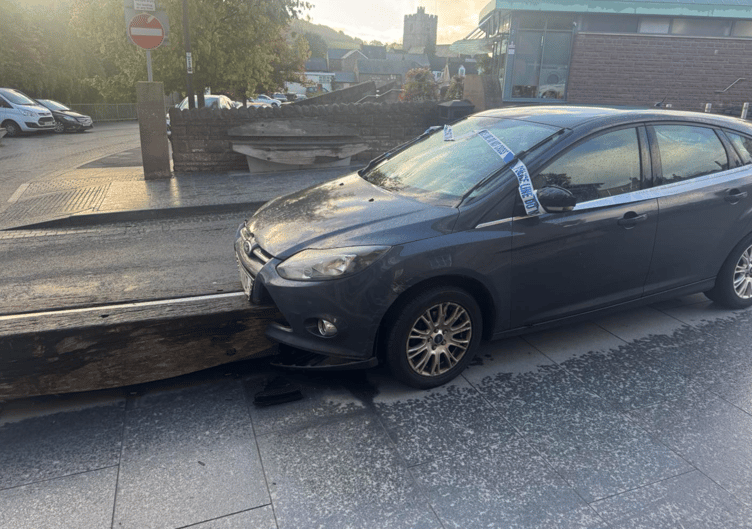 Collision abergavenny town centre