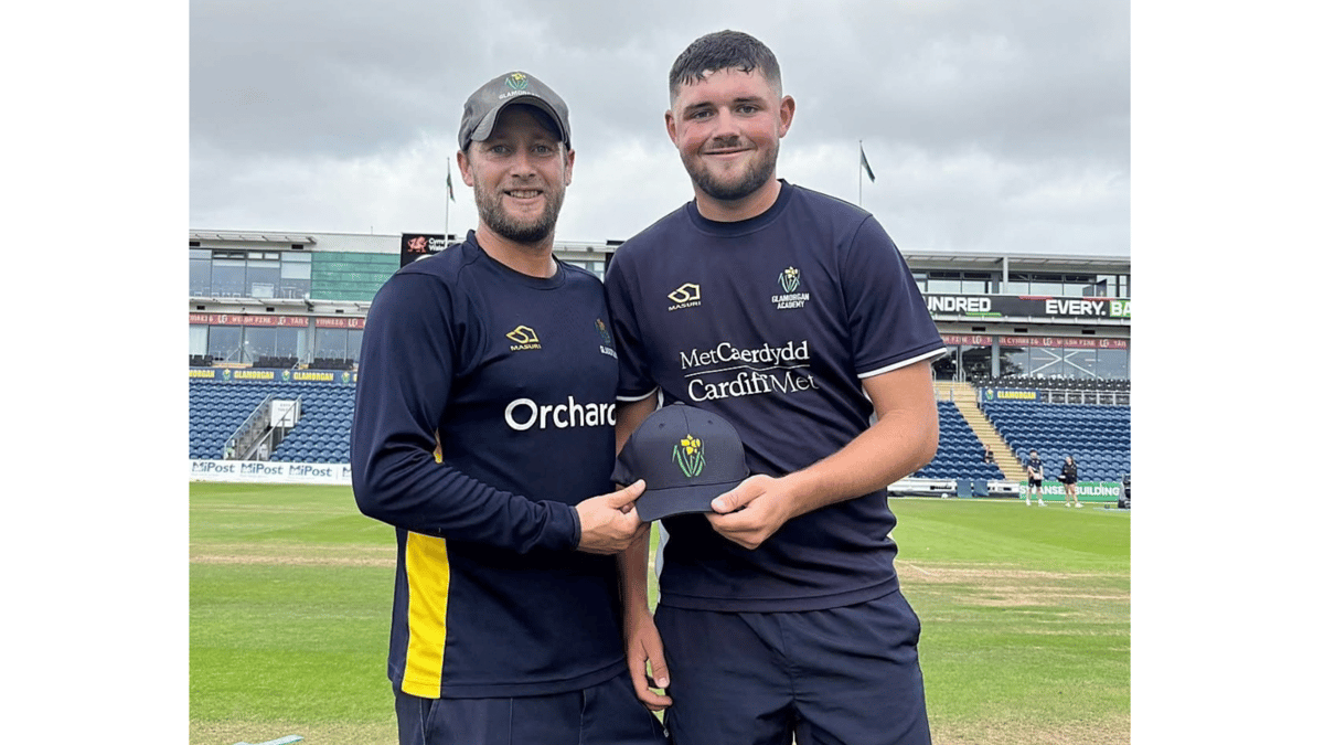 Cap Fits as Tom Dismisses Pakistan Skipper in Glam Cup Debut | Aber...