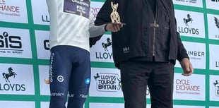 Local legend presents prestigious jersey at Tour of Britain