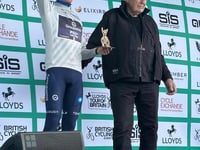 Local legend presents prestigious jersey at Tour of Britain
