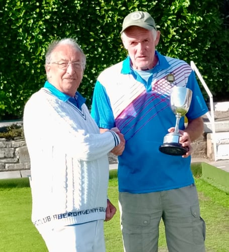 Gwyn Jones receives the Abergavenny Bowls Club men's singles trophy