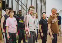 Welsh language debut makes Globe history