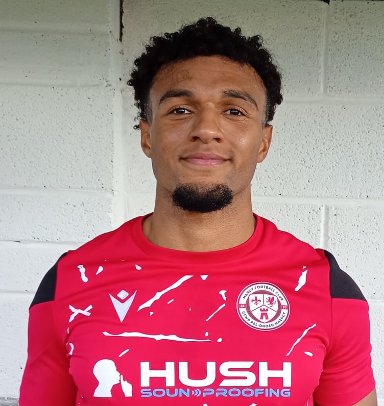 Recent signing Monty Squire scored his first goal for Mardy in the 2-2 draw with Ponthir