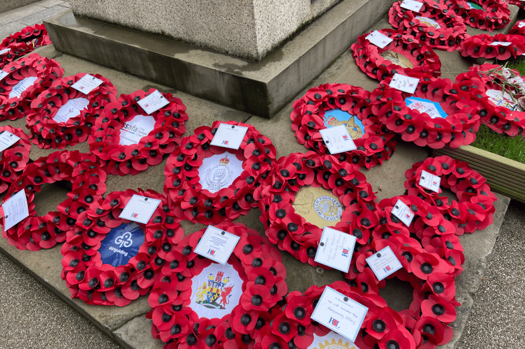 Abergavenny wreaths 2025