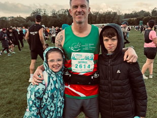 Dad runs for Air Ambulance after Cadi makes unexpected arrival in Aber