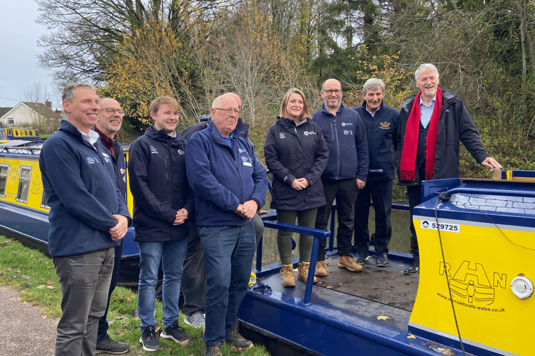 Deputy First Minister announces funding deal for canal