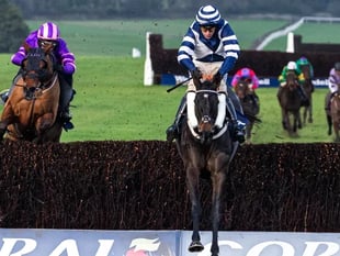 Sam's Jubilee Express puts down National marker at Xmas race day