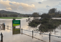 Flood warning issued for River Usk in Abergavenny as major route closed