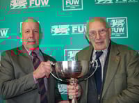 Lifetime achievement award for Terry Bayliss