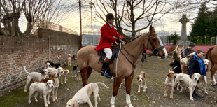Hunt calls for support as crowds turn out for New Year's Day ride