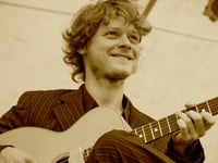 Breton guitarist heads for Brecon this month