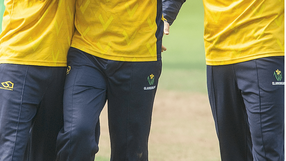 Tom signs two-year Glam deal after Pakistan skipper scalp ...