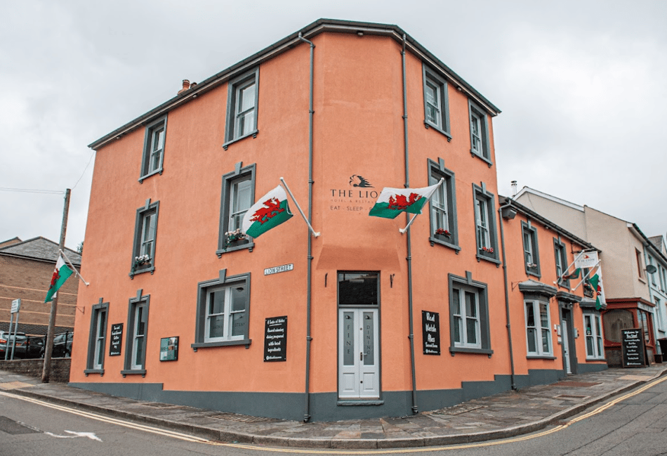 Blaenavon's famous Lion Hotel goes under the hammer 