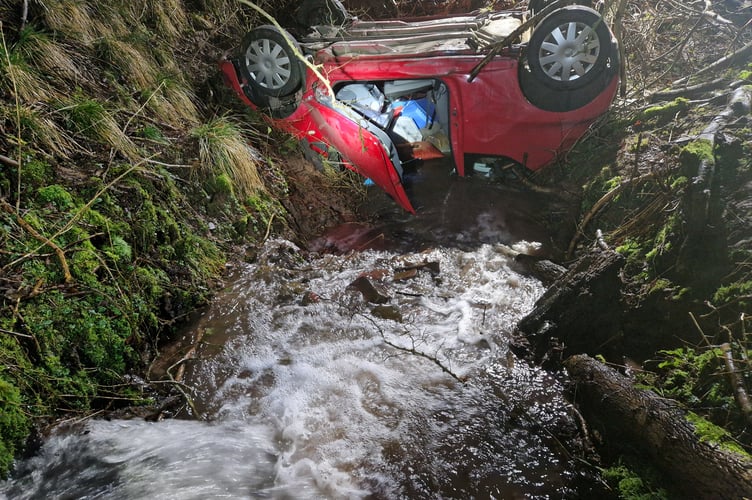 Collision (crickhowell fire crew called)