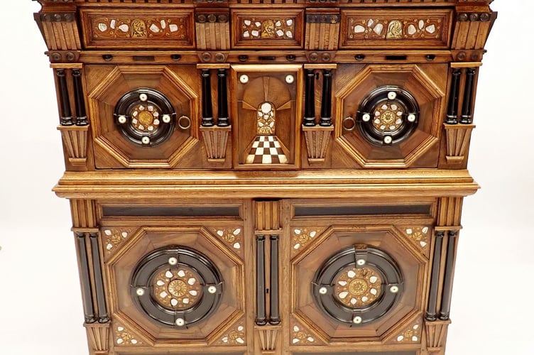 Dutch Beeldenskast Cabinet