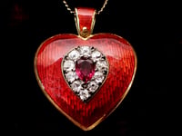 Great last minutes Valentines shopping at Smiths of Newent
