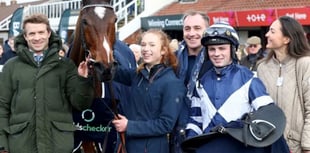 Sam reigns as Steel Ally storms to £70k Kingmaker Novices Chase
