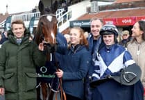 Sam reigns as Steel Ally storms to £70k Kingmaker Novices Chase