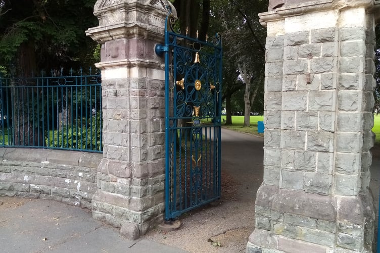 Bailey Park Gates