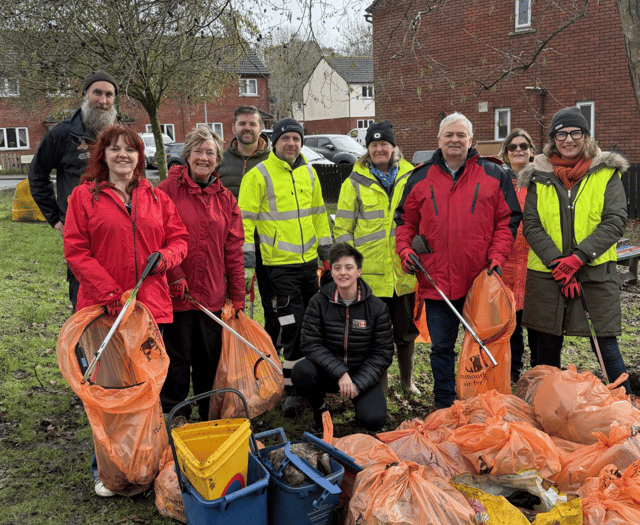 MP joins litter pick after persistent issues on Abergavenny estate