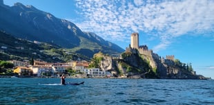 
Keen kayaker Brad takes to the lake and breaks Guinness World Record 
