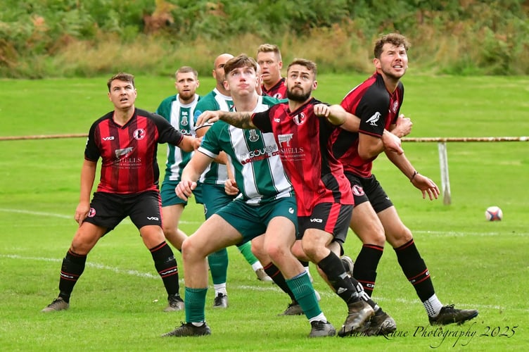 Crickhowell fought to the bitter end and won a point with a last-gasp spot kick
