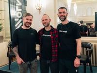 
Sell-out crowd welcomes ultra runner Damian Hall to Abergavenny
