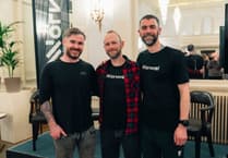 Sell-out crowd welcomes ultra runner Damian Hall to Abergavenny