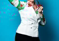 Join Emily Davis on her comedic musical tour