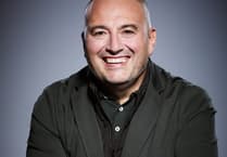 Opera star Wynne Evans tours Wales