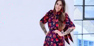 
 
Runner loses the equivalent of nine bags of sugar in weight! 