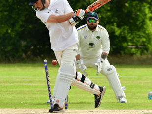 Rain pours on parade as Glan and Llan launch season 