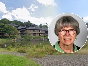 Opposition criticise decision to keep Charlton in Powys cabinet