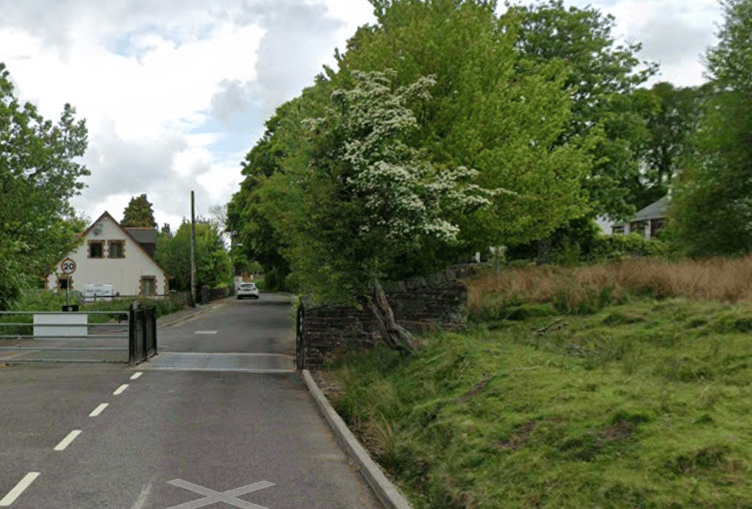 Llanover Road pointing towards Blaenavon.