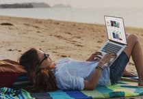 Save 10%: Stay connected wherever you are travelling with Holafly
