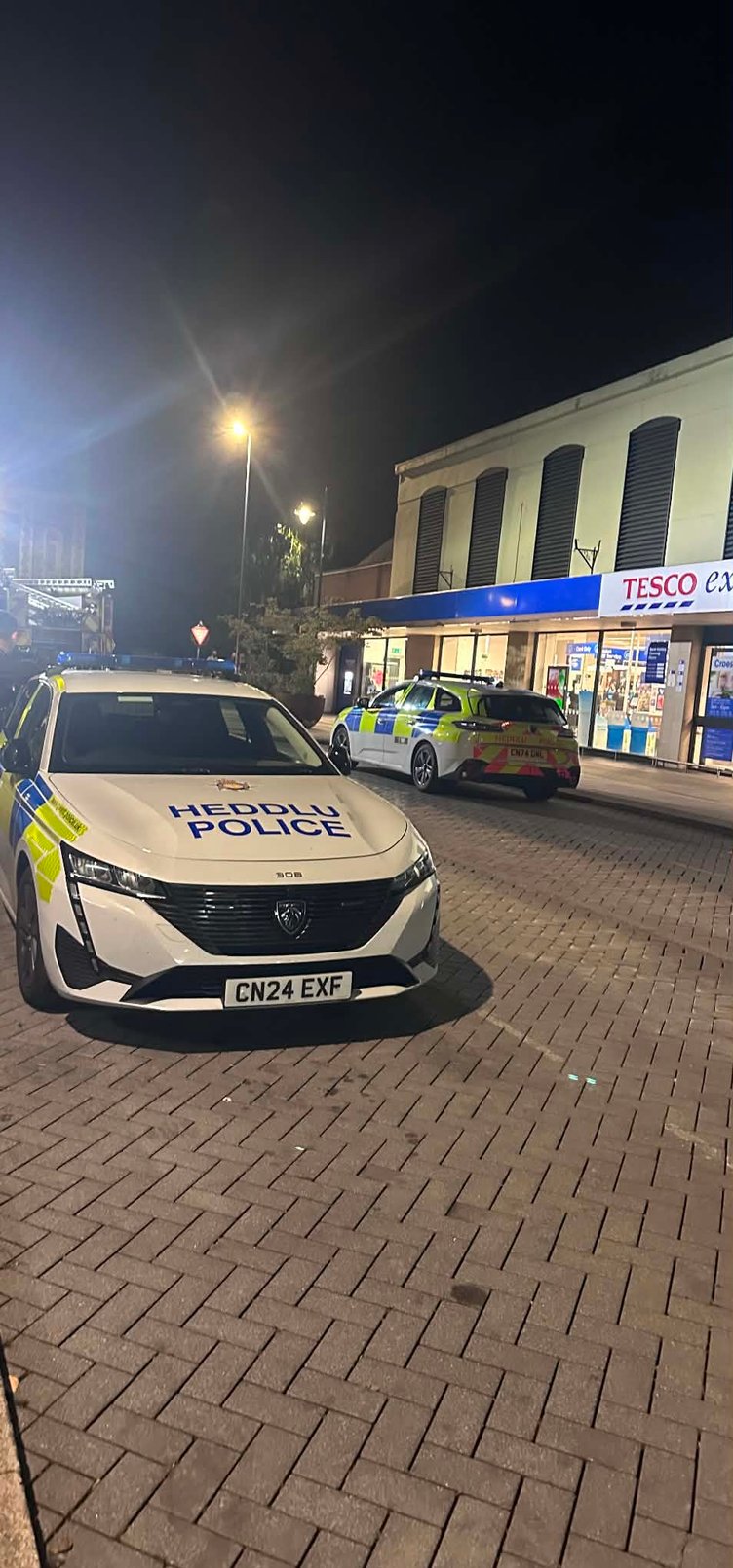 Police response on Frogmore Street, Abergavenny, midnight 02.09.2026