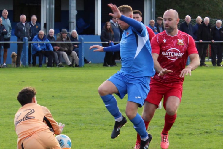 Aber keeper Ryan Thomas-Decker stops another Croesey attack